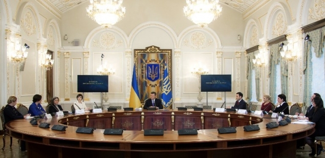 Великобританія заморозила активи Януковича та 17 його підопічних