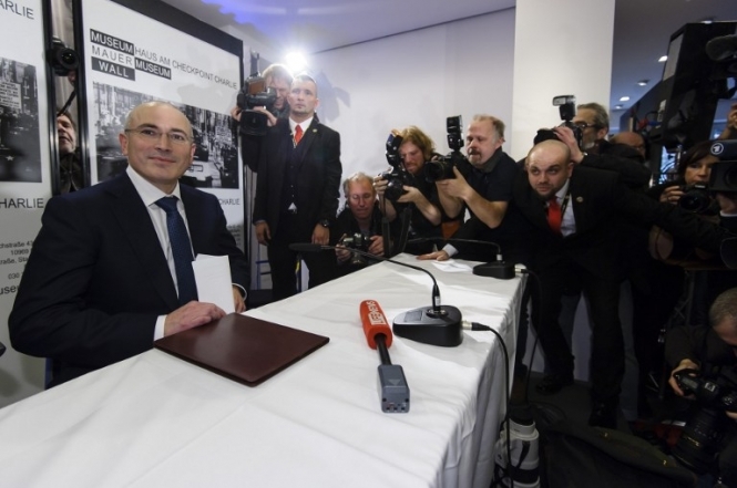 Ходорковський розпочинає прес-конференцію в Берліні (трансляція)