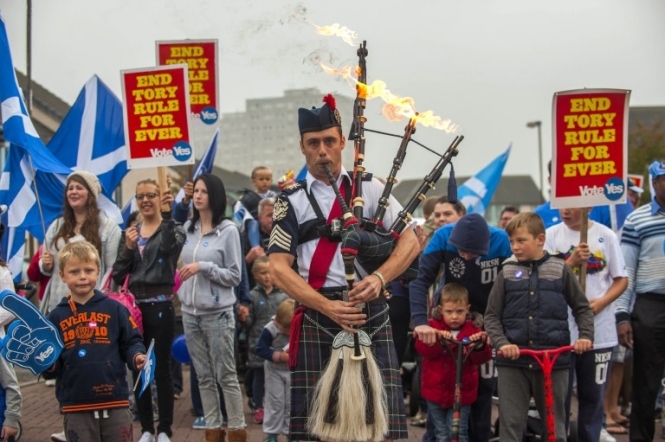 По первым результатам шотландцы - против независимости от Великобритании