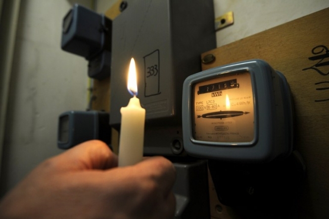 Украина без света: электроэнергию будут отключать по 9 часов в сутки