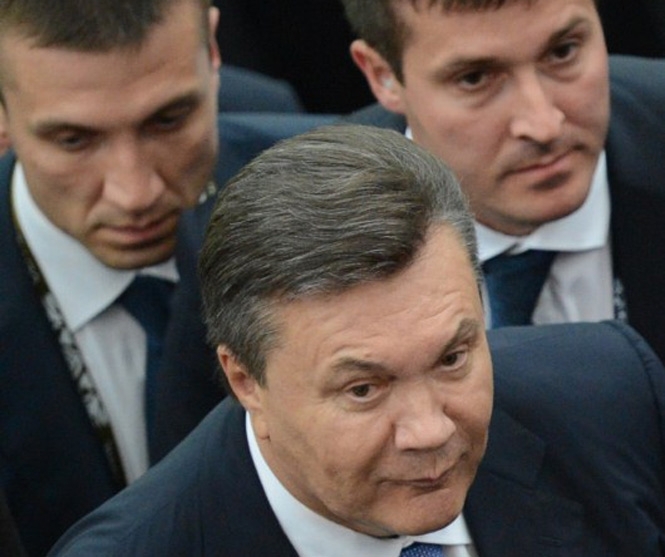 Янукович підписав закон про російську мову
