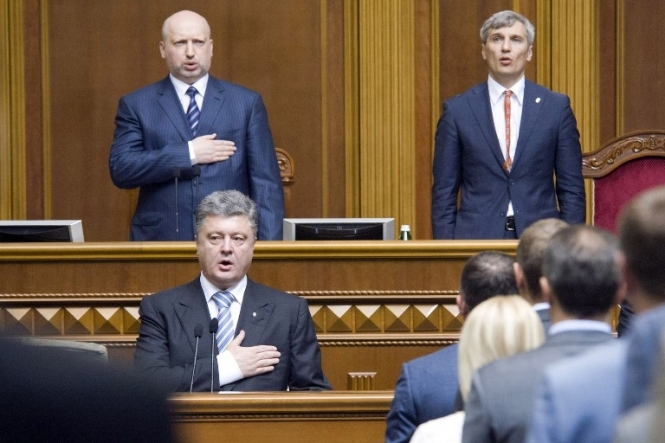 До конца недели Порошенко предложит Раде законопроект о конституционной реформе