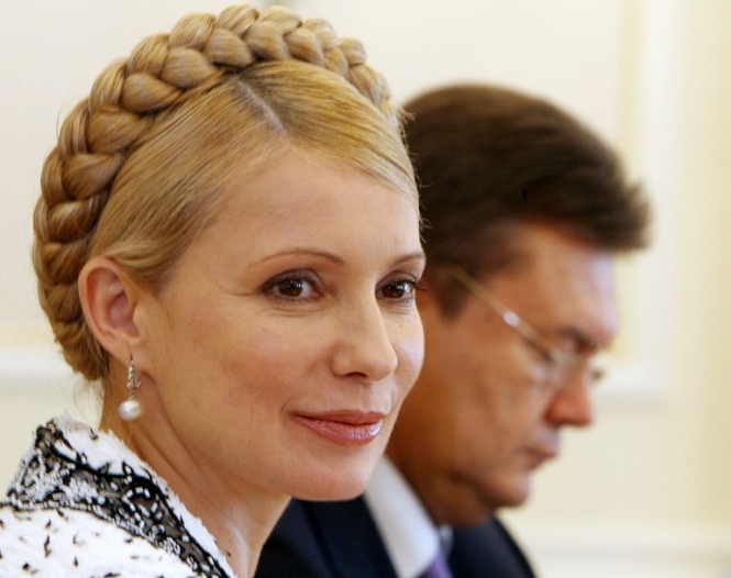 Щойно вийшовши на волю, Тимошенко погрожує Януковичу в'язницею