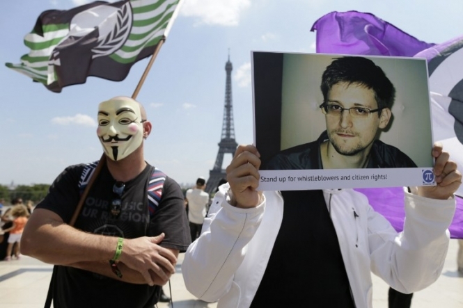 Основатель eBay начал публикацию секретных файлов Сноудена