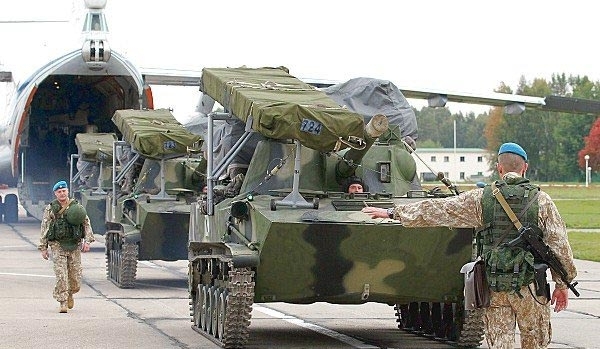 Офіційно: Росія відновлює військові навчання на кордоні з Україною