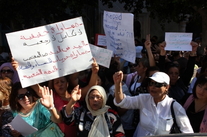 У Тунісі жертву зґвалтування судять за непристойну поведінку