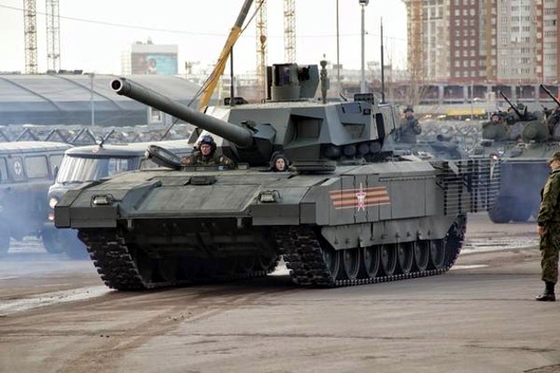 В Москве на репетиции парада ко Дню победы ездили картонные танки, - фото