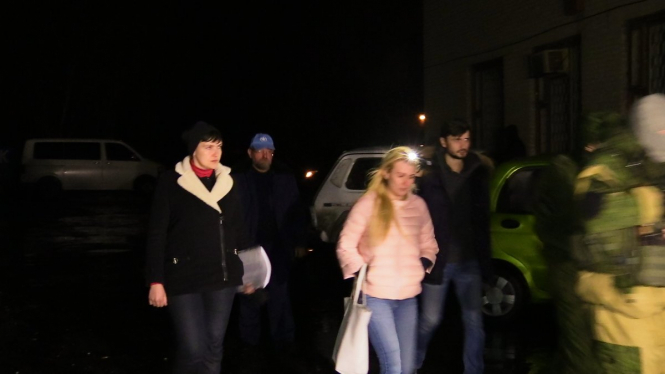 Журналіст оприлюднив фото і відео поїздки Савченко в Донецьк