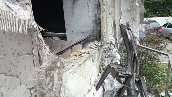 В Харькове из гранатомета обстреляли офис волонтера, который помогает украинскому войску, - фото