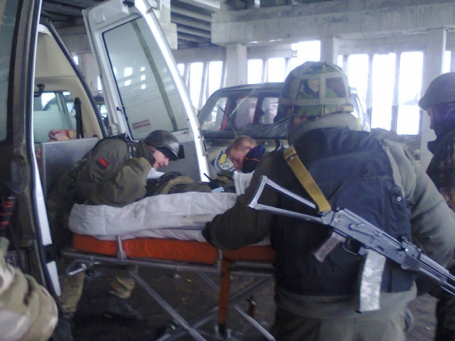 Медикам, які рятують українських військових терміново потрібне обладнання і ліки, - список