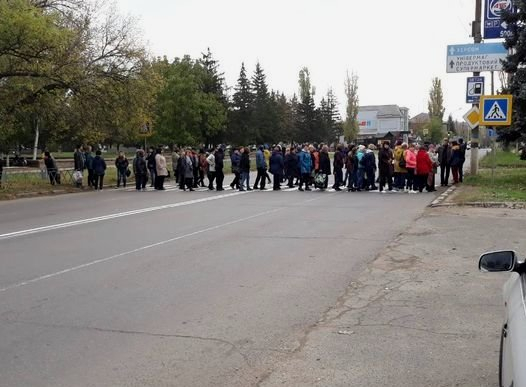 На Миколаївщині медики перекрили трасу: їм три місяці не платять зарплату