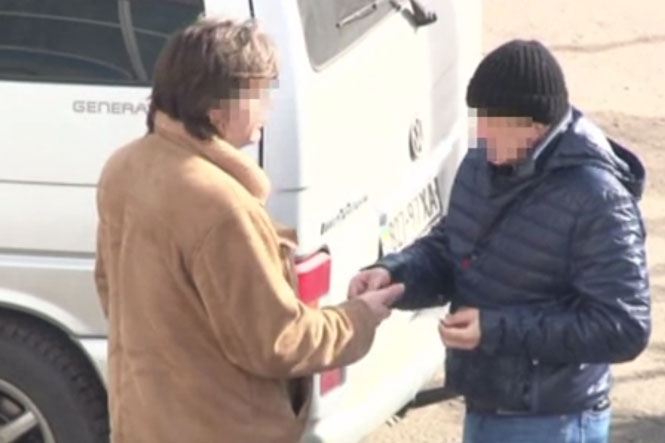 СБУ затримала харків'янина, який передавав ФСБ дані про добровольчі підрозділи на Донбасі, - відео