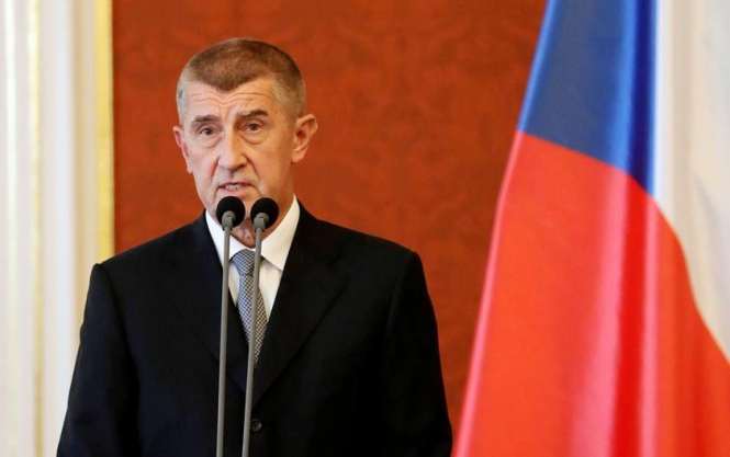 Прем’єр Чехії заявив, що ніколи не піде у відставку добровільно
