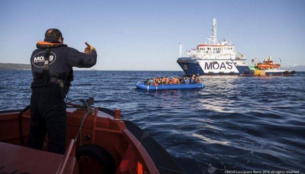 Біля берегів Італії врятували понад 250 мігрантів