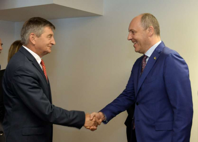 Украина и Польша согласовали открытие четырех новых КПП на границе
