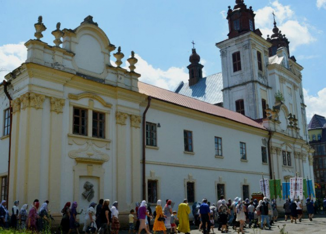 УПЦ МП заявляет о захвате радикалами помещения храма на Франковщине