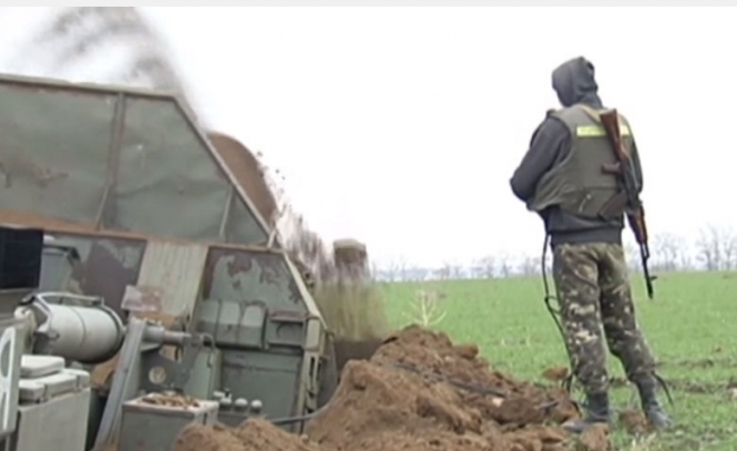 Как украинские военные защищают отвоеванную территорию: 