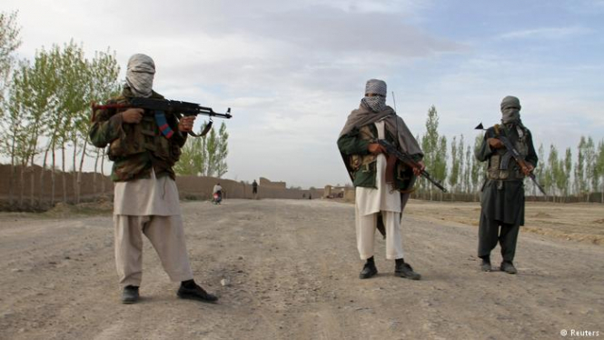В Афганистане талибы захватили пассажиров трех автобусов, - СМИ