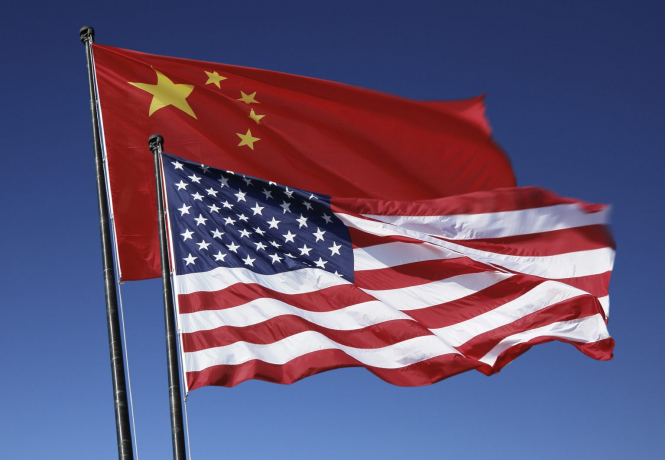 Китай назвав незаконними нові санкції США 
