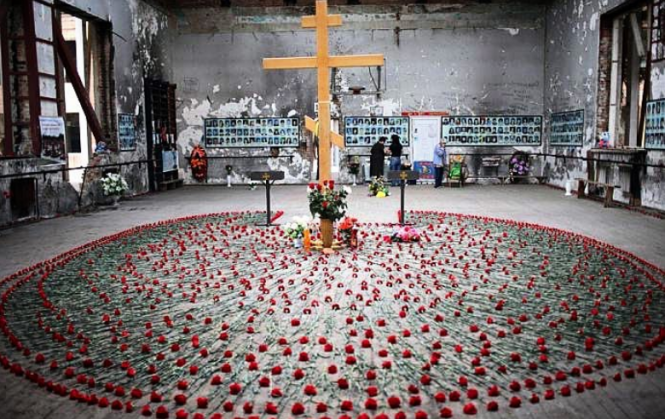 У Беслані вшановують пам'ять жертв теракту 2004 року, – ФОТО