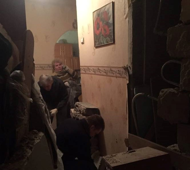 Боевики обстреливают жилой сектор Авдеевки, погиб мирный житель