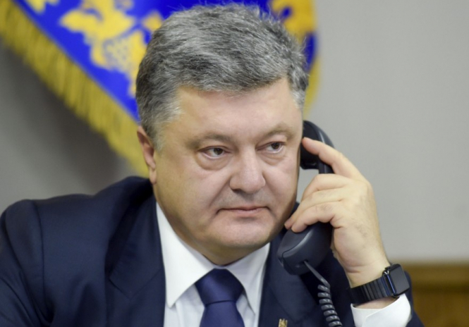 Порошенко по телефону призвал Путина освободить украинских политзаключенных