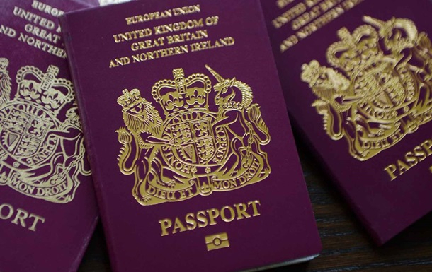 Обложки паспортов британцев изменятся после Brexit