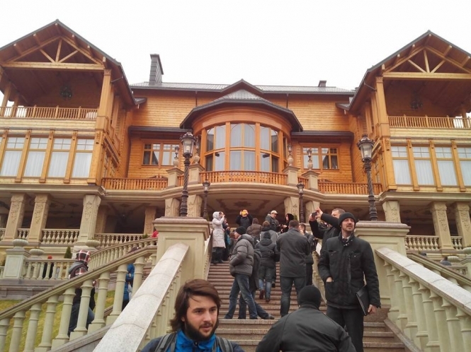 Рада вернула резиденцию Януковича в собственность государства