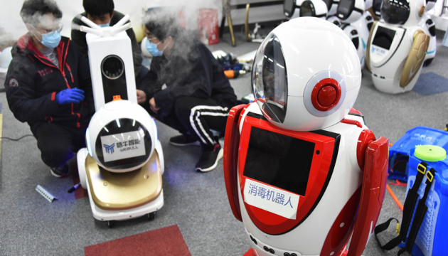 В Китае создали роботов для борьбы с коронавирусом