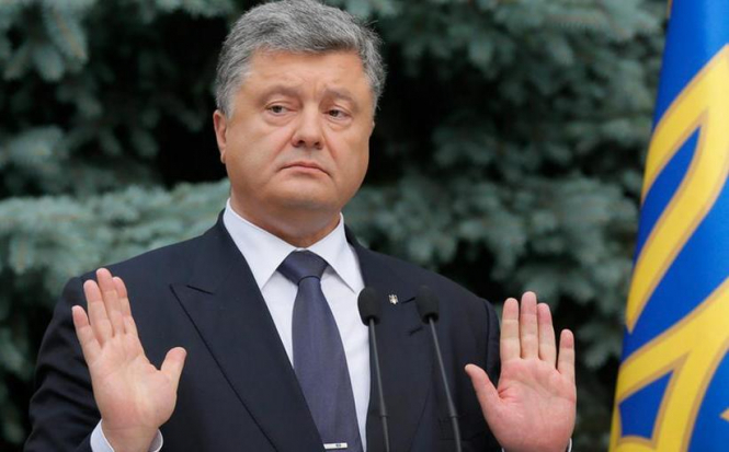 Порошенко отверг вероятность дефолта Украины