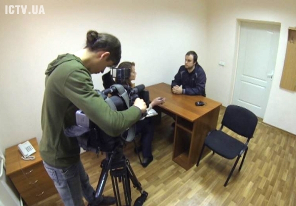 У Слов’янську терористи взяли у полон журналістів та вилучили всю техніку