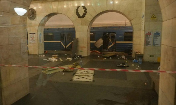 Генпрокуратура России назвала терактом взрывы в метро Петербурга