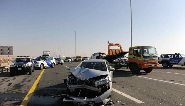 В Арабских Эмиратах масштабное ДТП: более 20 человек пострадали