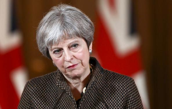 Парламент Великобритании проголосовал против плана Мэй по Brexit