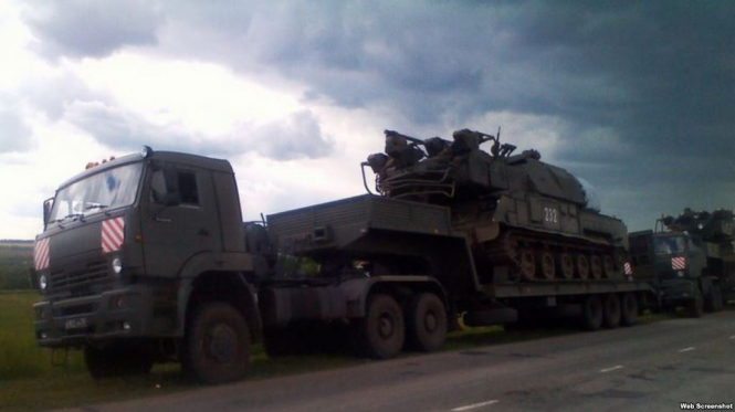Росія відправила військову техніку до кордону з КНДР, - ВІДЕО

