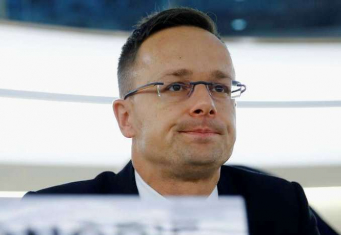 Міністра закордонних справ Угорщини занесли до бази 