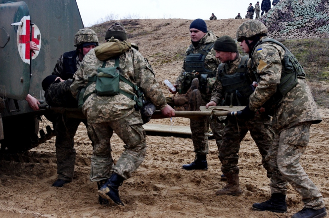 На Донбасі поранено чотирьох бійців ЗСУ