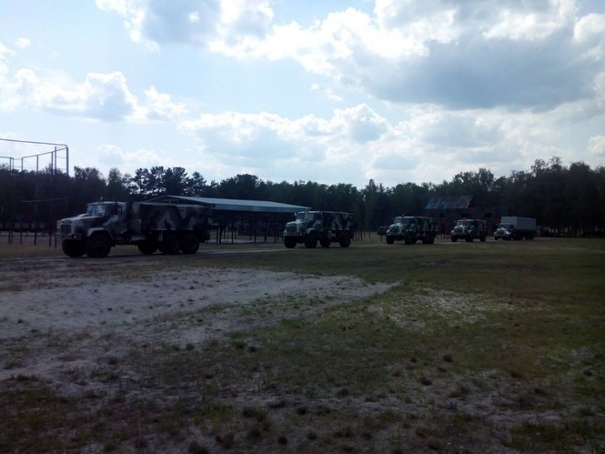 Місія ОБСЄ зафіксувала черговий вантажний військовий конвой під Донецьком
