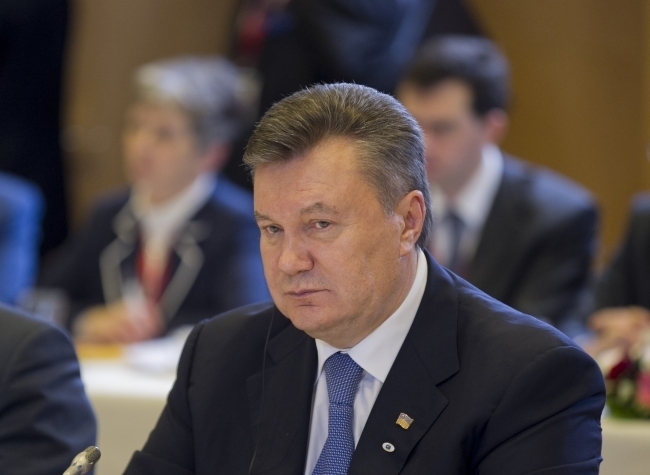 Янукович пропонує Сирії допомогу у знищенні хімічної зброї