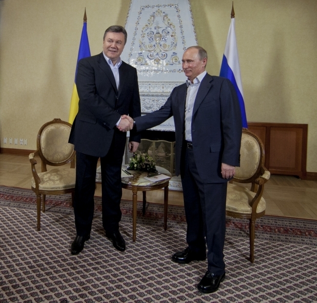 Янукович раптово полетів із візитом до Путіна