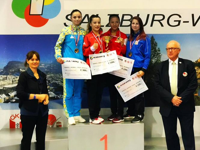 Украинская каратистка получила серебряную медаль на международных соревнованиях в Австрии