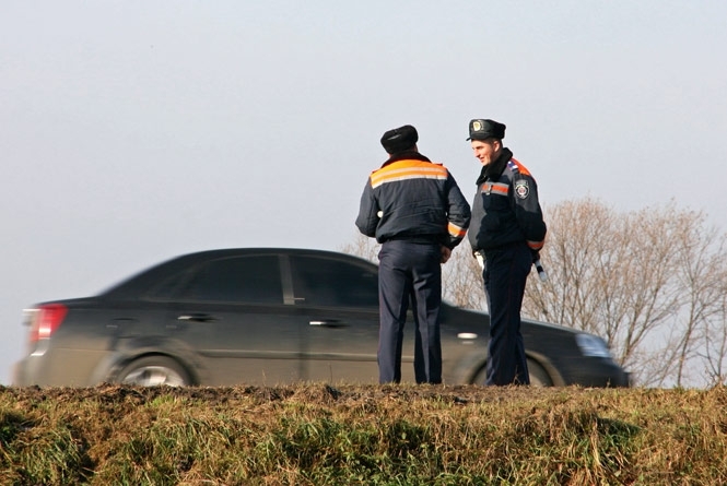 За рік усі водії України повинні обміняти старі права на нові