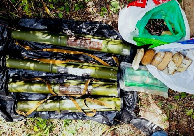 У Києві знайшли схрон з боєприпасами, – ФОТО