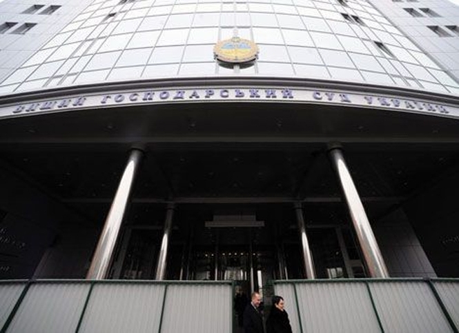 Вищий господарський суд залишив борг ЄЕСУ Азарову