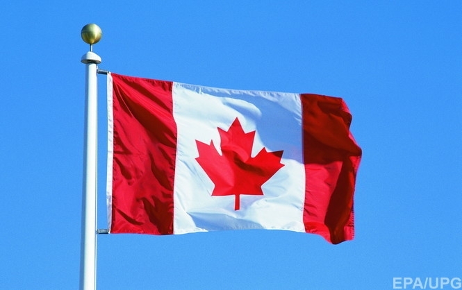 Канада отказалась отменять визы для украинцев