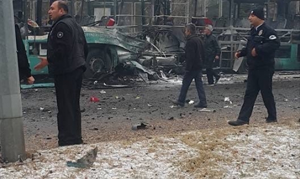 В Турции взорвался автобус, перевозивший военных, есть жертвы