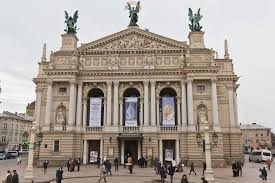 Директор Львовской оперы не позволил артистам отметить в театре детей бойцов, погибших в АТО