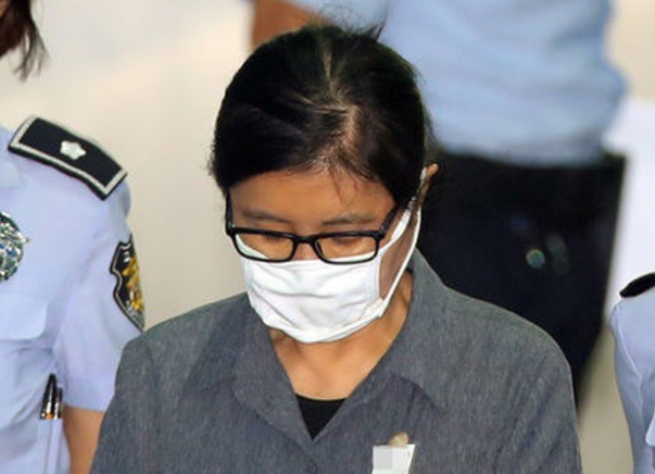 Подруге экс-президента Южной Кореи дали три года тюрьмы
