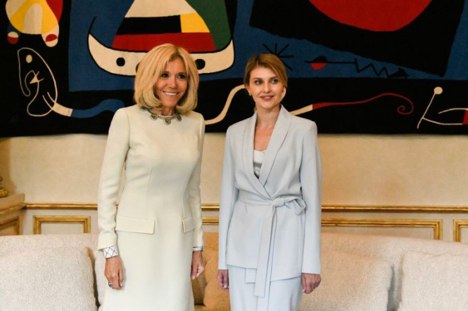Дружина президента Франції поділилася досвідом з Оленою Зеленською