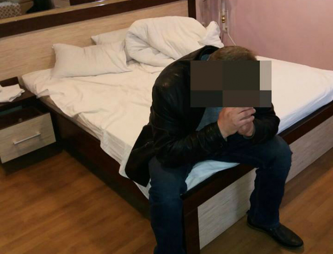 В львовском отеле задержали педофила во время встречи с подростком